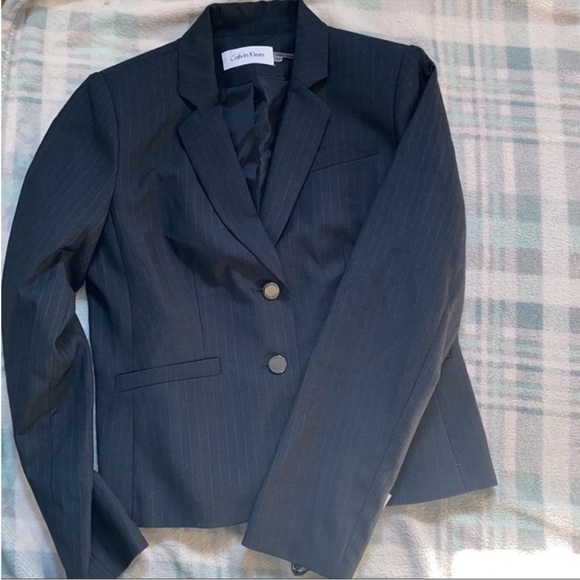 Calvin Klein button down gray pinstripe blazer - Picture 3 of 6
